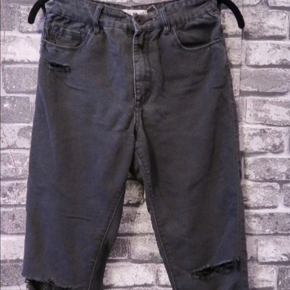 Distressed High-Rise Black Skinny Jeans